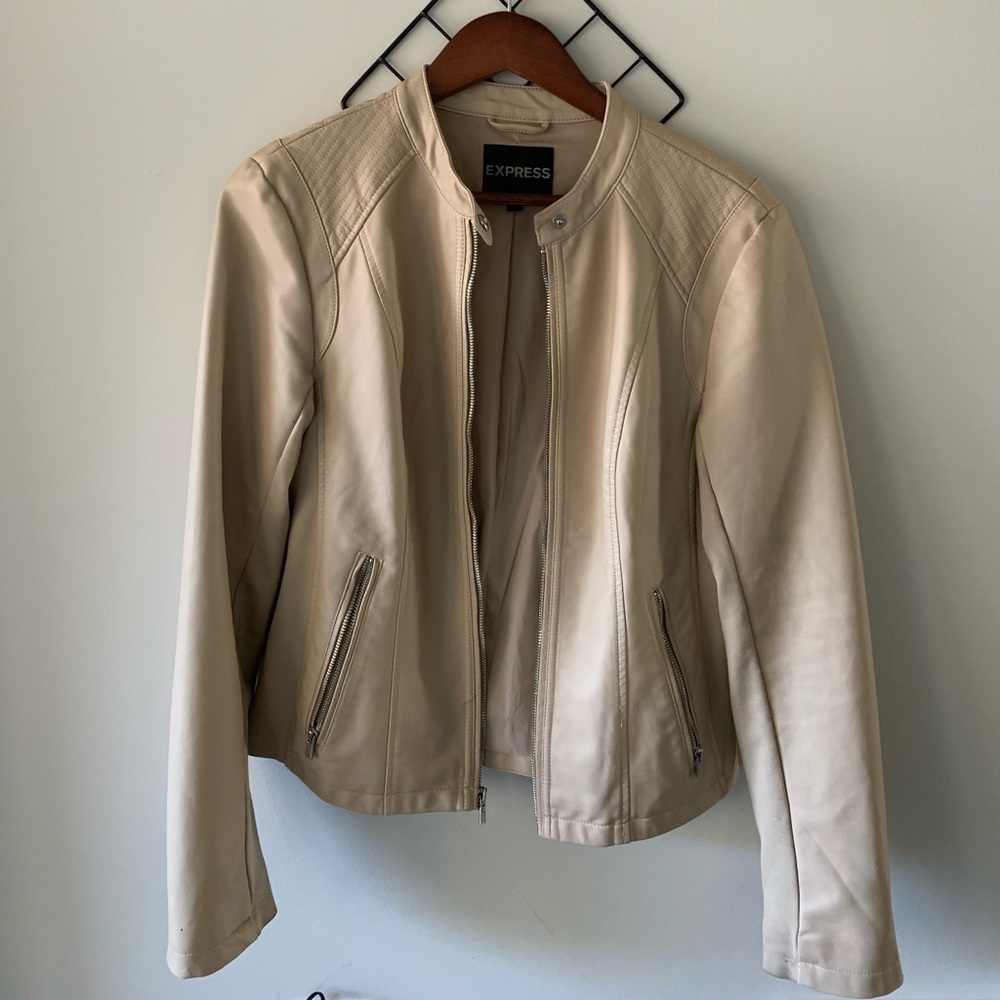 Tan jacket - Picture 2 of 4